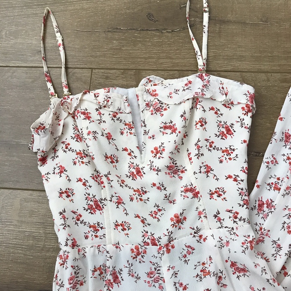 Flynn Skye Parker jumper in countryside blossom - Picture 5 of 5